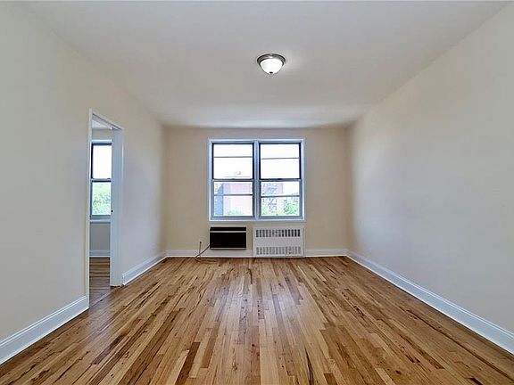 2nd image of 2900 Ocean Ave APT 4L