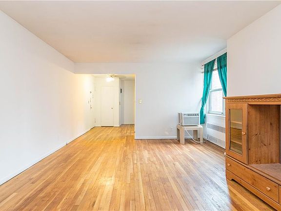 3rd image of 30 N Broadway APT 6G