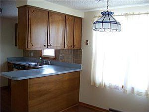 4th image of 98 Brookwood Dr