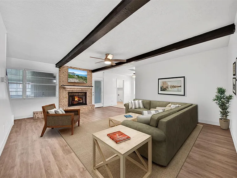 9411 Roos Rd — Photo 13
