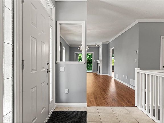 5th image of 34159 Fraser St #14