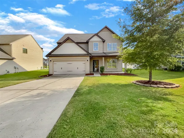 10001 Wrigley Dr, Charlotte, NC 28273
