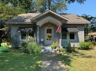 202 W 12th St, Stuttgart, AR 72160