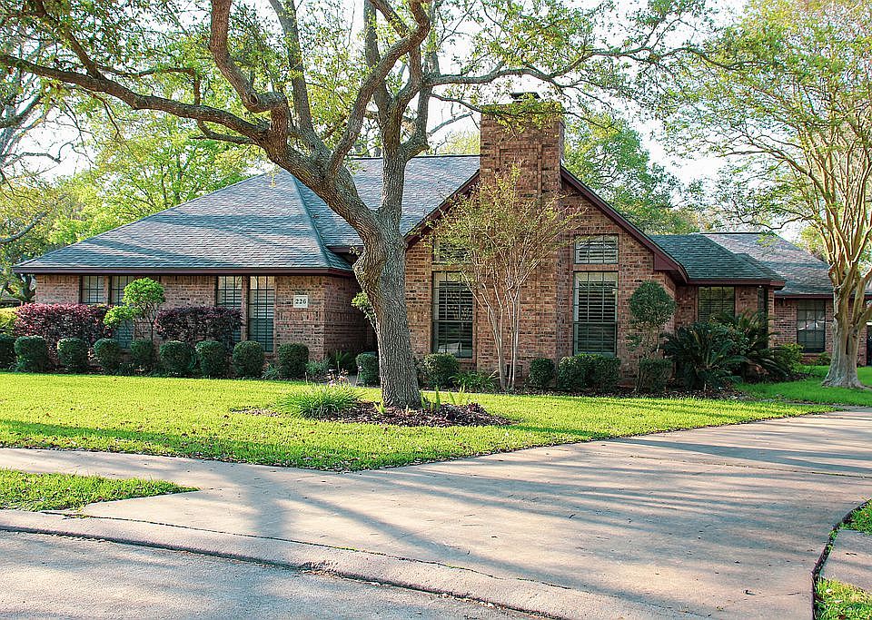 1st image of 226 Dewberry Dr