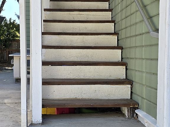 4th image of 7458 N Jordan Ave APT B