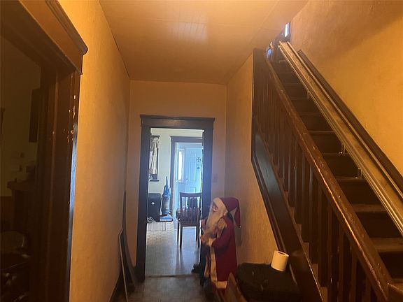 5th image of 354 Pine St