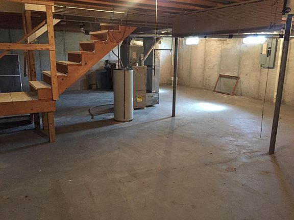4th image of 133 Holly Pines Ct #1