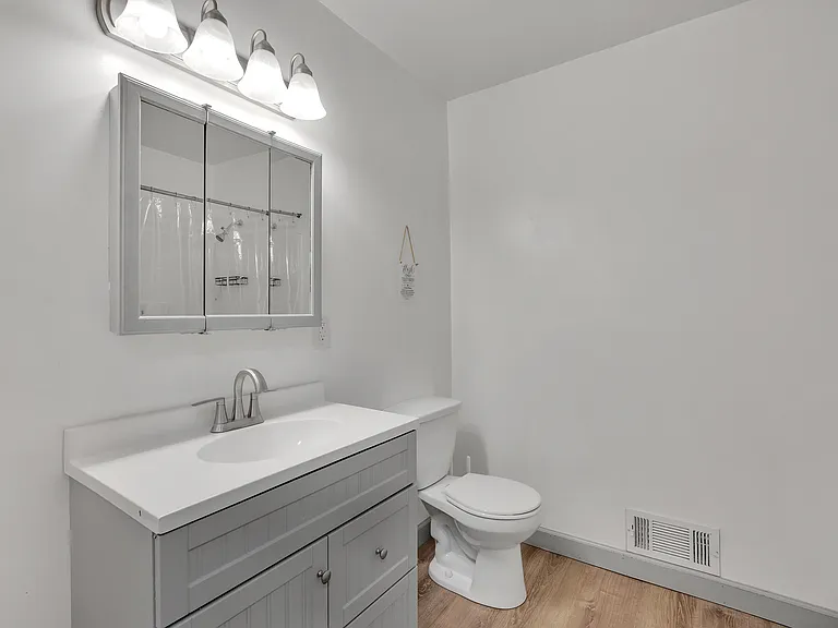 Marlwood Cir — Photo 23