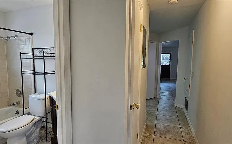 25 N Glenwood Ave — Photo 14