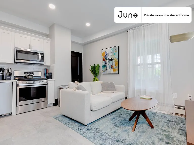 114 Boston St #B — Photo 4