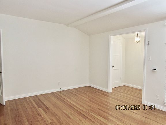 4th image of 13123 Weddington St