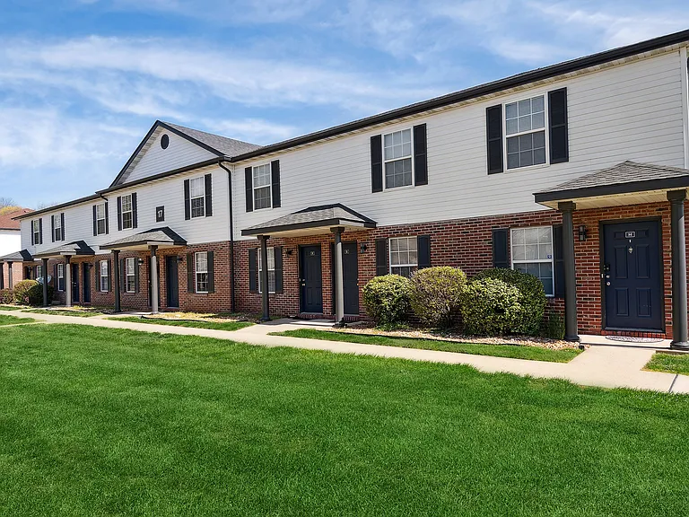 ReNew Edwardsville Apartment Collection — Photo 41