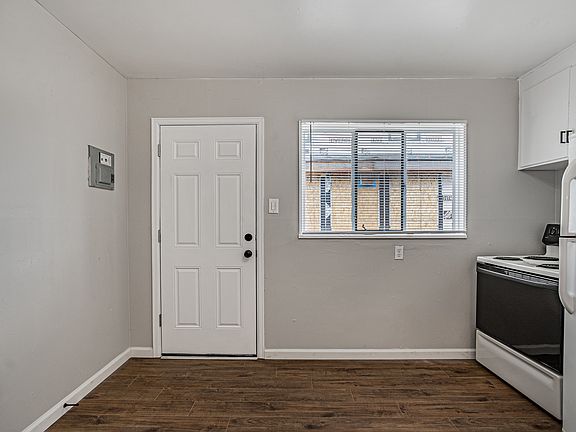 2nd image of 1008 4th St