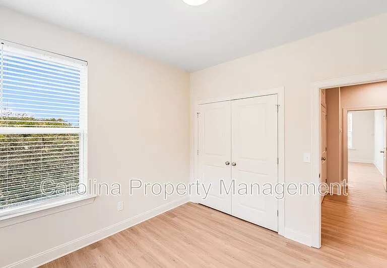645 Brookwood St #B — Photo 30