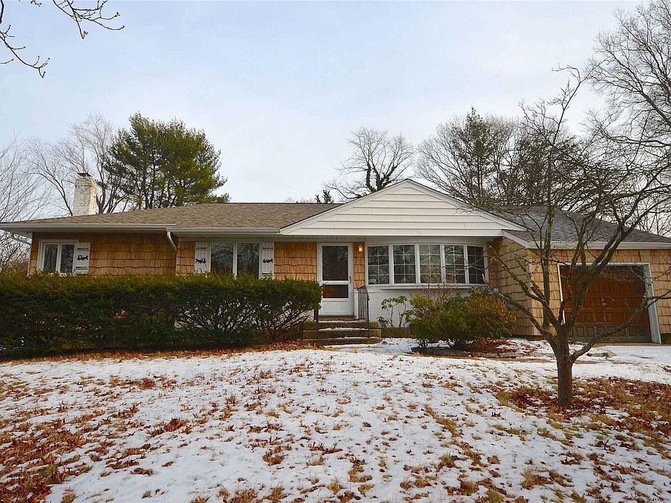 1st image of 26 Auburn Dr