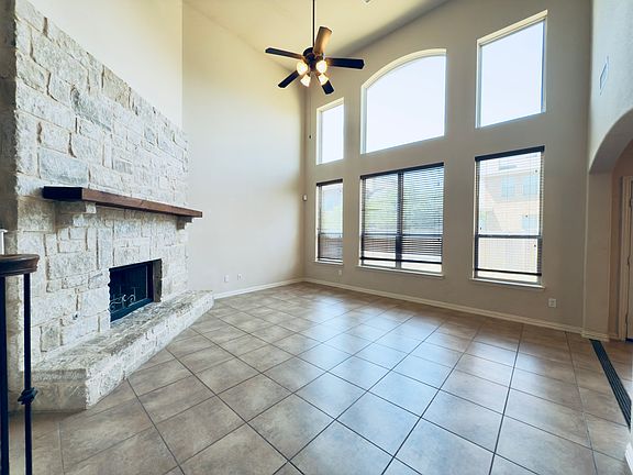 4th image of 4953 Grinstein Dr