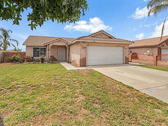 2nd image of 15393 Holly Dr