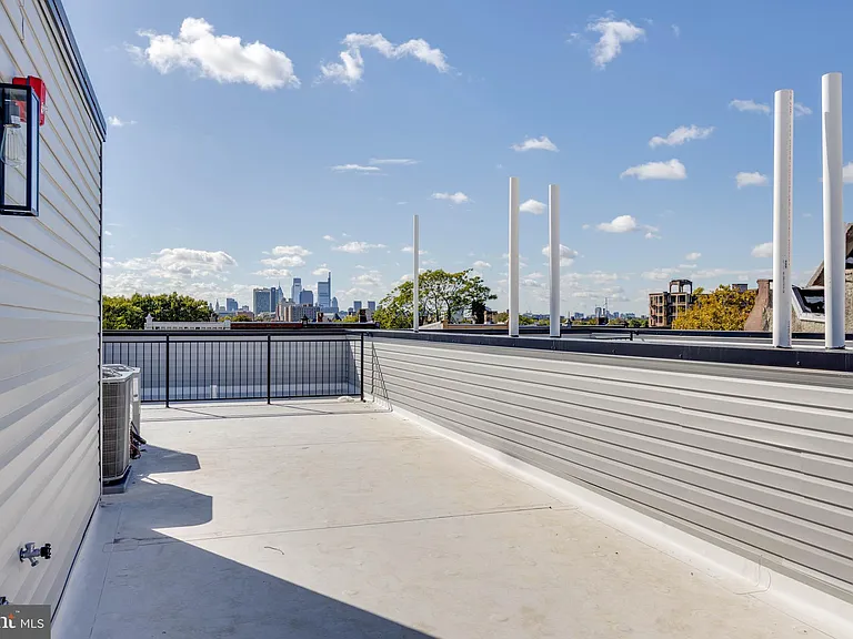 1221 W Lehigh Ave #3 — Photo 4