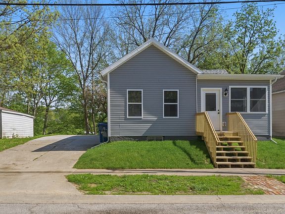 2nd image of 1006 E 7th St