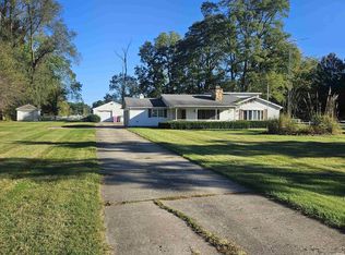 22477 Adams Rd, South Bend, IN 46628