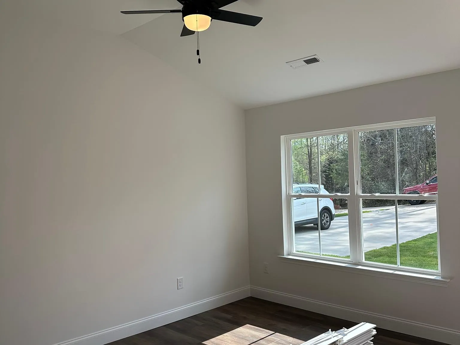110 Lakeside Dr — Photo 3