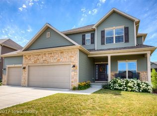 16882 Prairie Dr, Clive, IA 50325