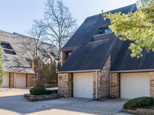 958 Somerfor Pl, Saint Louis, MO 63141