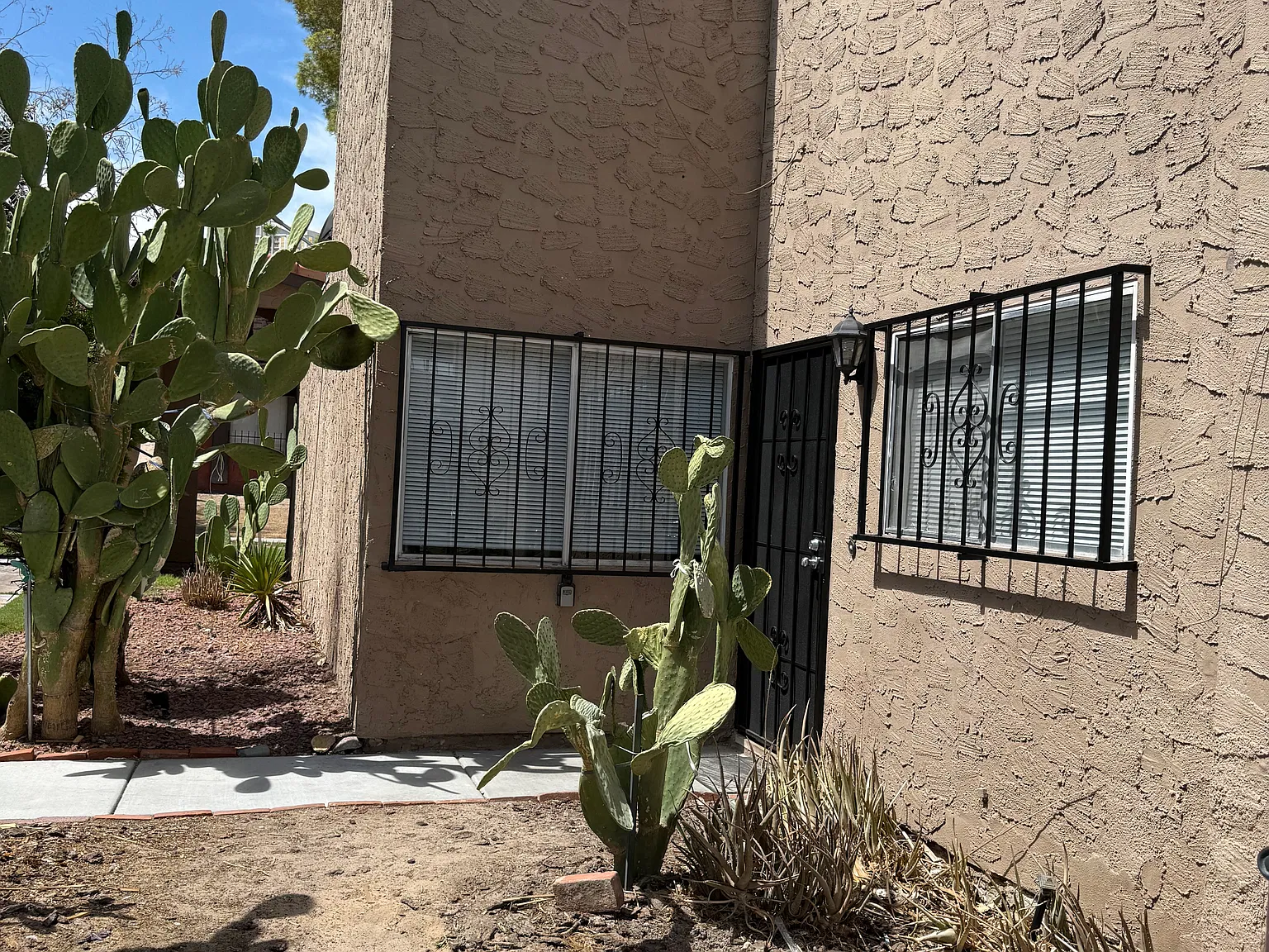 2 bed, 1082 sqft, $1,550 — Photo 3