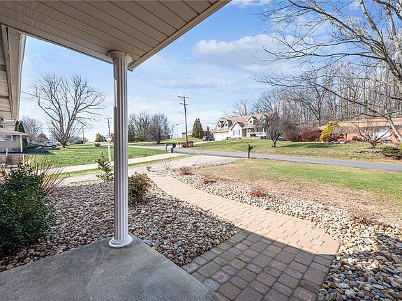 5th image of 312 McCabe Dr