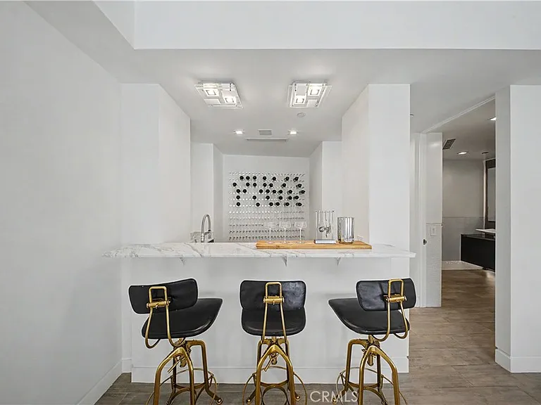 9459 Beverly Crest Dr — Photo 19