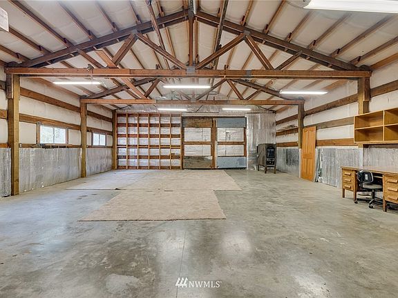 5th image of 3597 Iroquois Lane