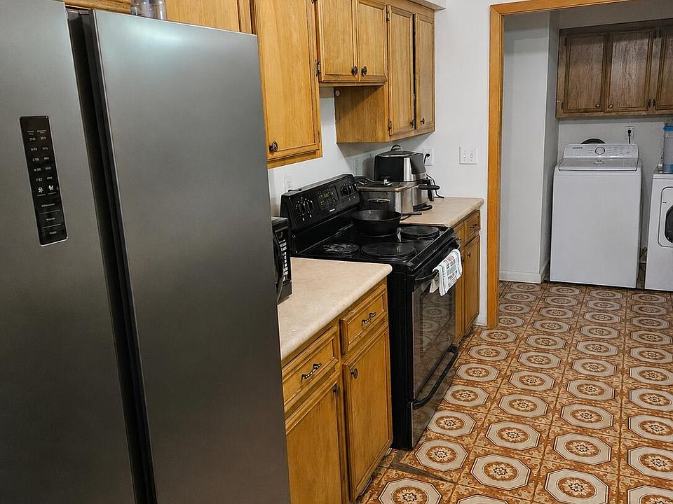 2nd image of 211 Old Hickory Rd