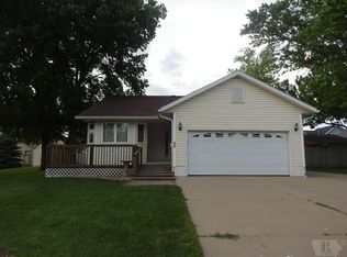 404 W Wilson St, New London, IA 52645