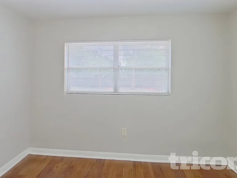 1604 Clark St — Photo 9