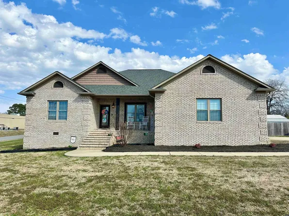 101 Glendale St, Greenfield, TN 38230