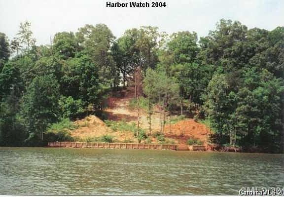 5th image of 195 High Lake Dr