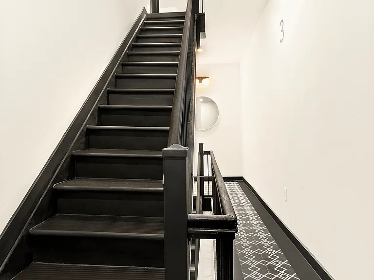 799 Manhattan Ave #3R — Photo 7