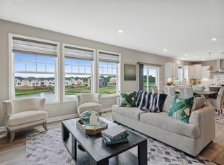 757 Spancil Hill Rdg, Woodbury, MN 55129