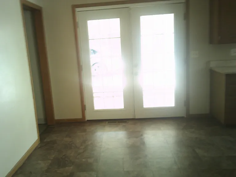 440 S Fisher St — Photo 3