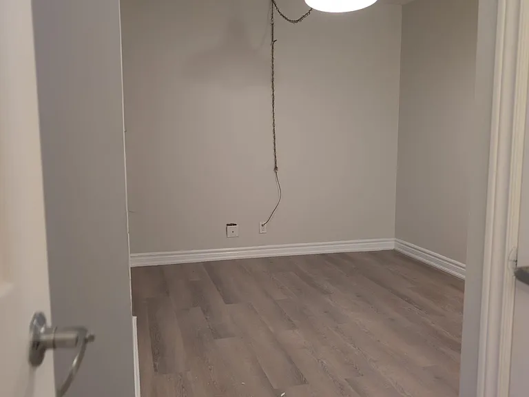 225 Wellesley St E #607 — Photo 23