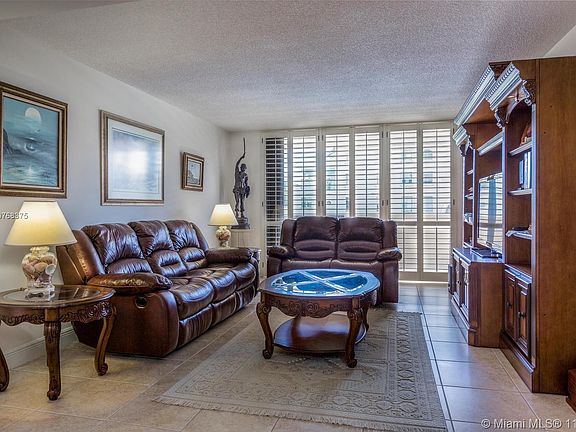 2nd image of 600 Biltmore Way APT 404