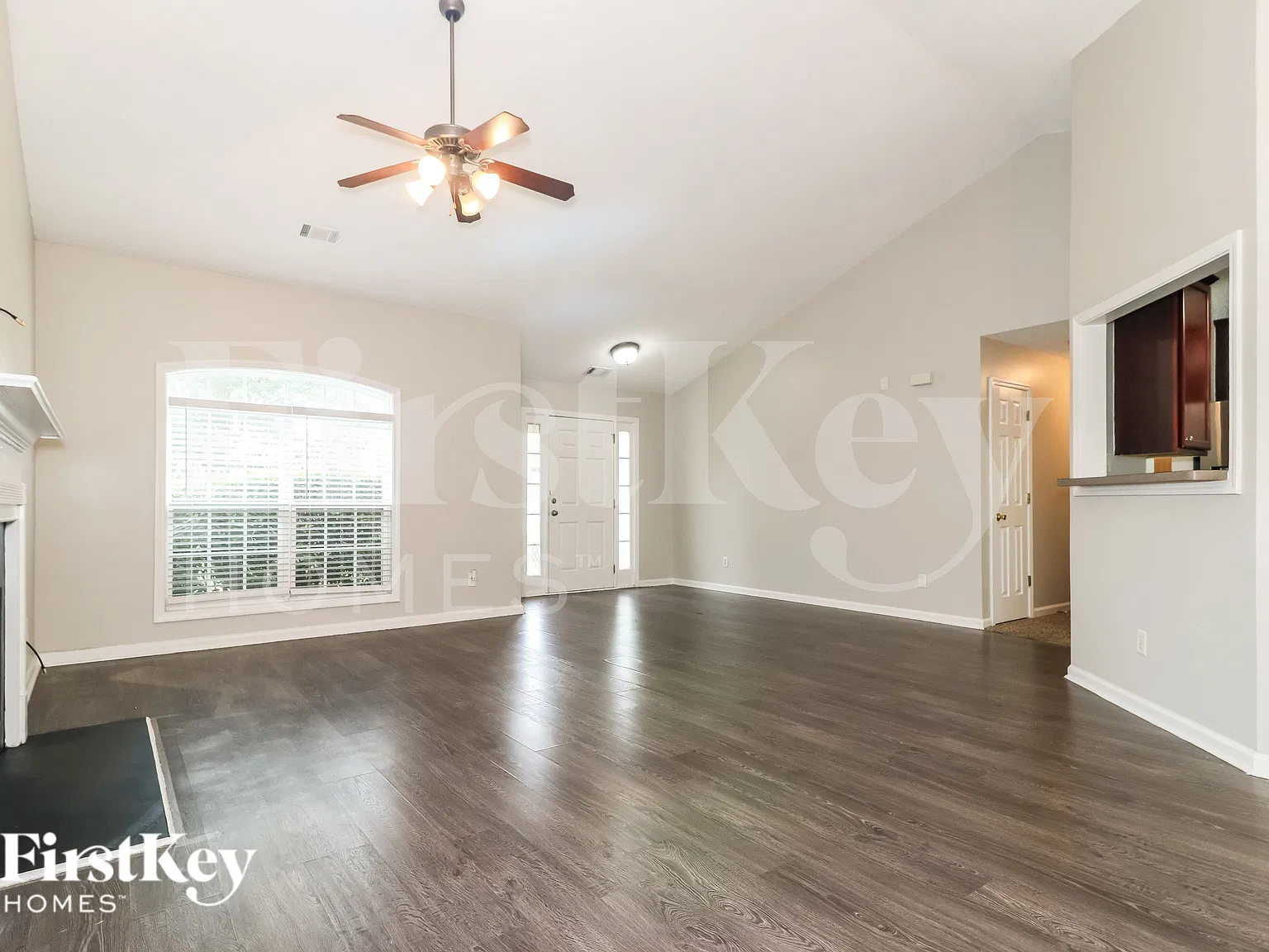 3 bed, 2.0 bath, 1530 sqft, $1,955 — Photo 4