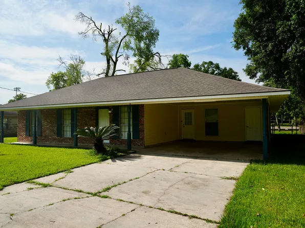 713 E Rome St, Gonzales, LA 70737
