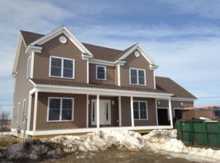 137 Aspen Cir, Shelburne, VT 05482