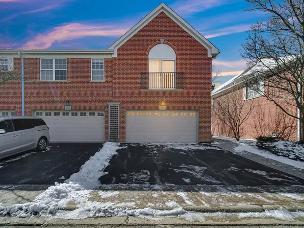 947 Kensington Dr #7-E3, Northbrook, IL 60062