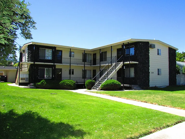 131 W Sussex Ave #1-8 — Photo 1