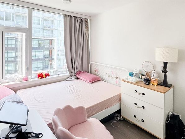 3 bedroom rental in Richmond — photo 8