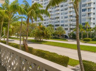 2005 Sans Souci Blvd APT 204, North Miami, FL 33181