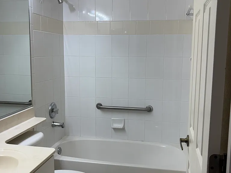 6302 Sturbridge Ct — Photo 17