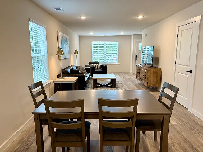 131 8th Avenue Dr SE — Photo 6